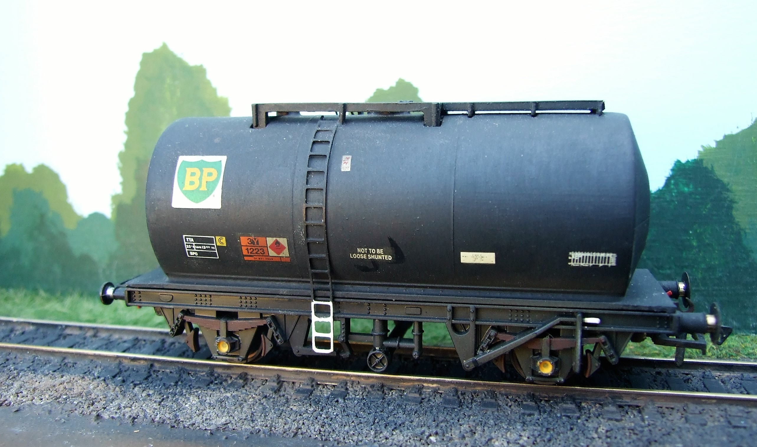 BP TTA Class B Tanks | Kelvins Railway Models