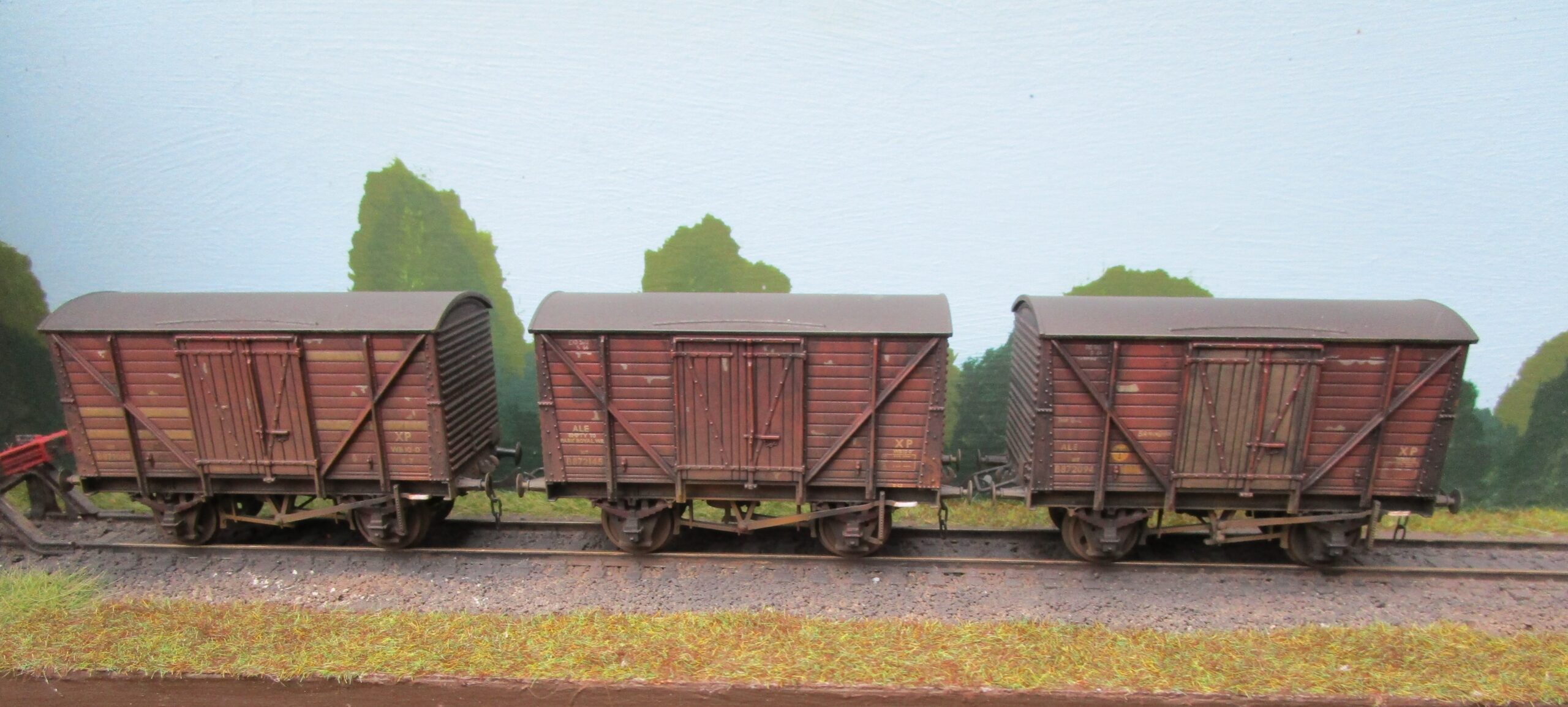 Three Oo Bachmann Ale Wagons 